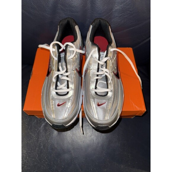 Nike Initiator Sneakers Men’s Size 11.5 Metallic Sliver/Black-White 394055-001 main image 4